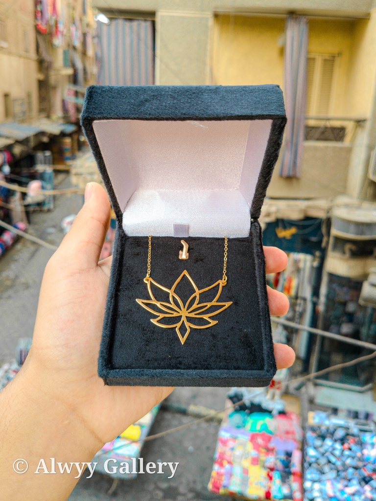 زهرة اللوتس (مفرغة)