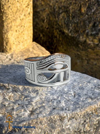 Luxury Eye of Horus Ring